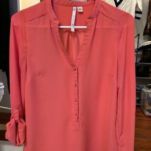 Sheer blouse with adjustable sleeves